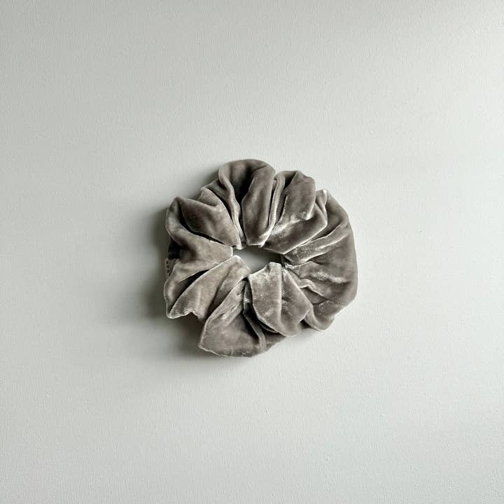 Billy Bamboo - Wholesale Scrunchie - Women’s - SILK VELVET SCRUNCHIES - neutral (sold out)1