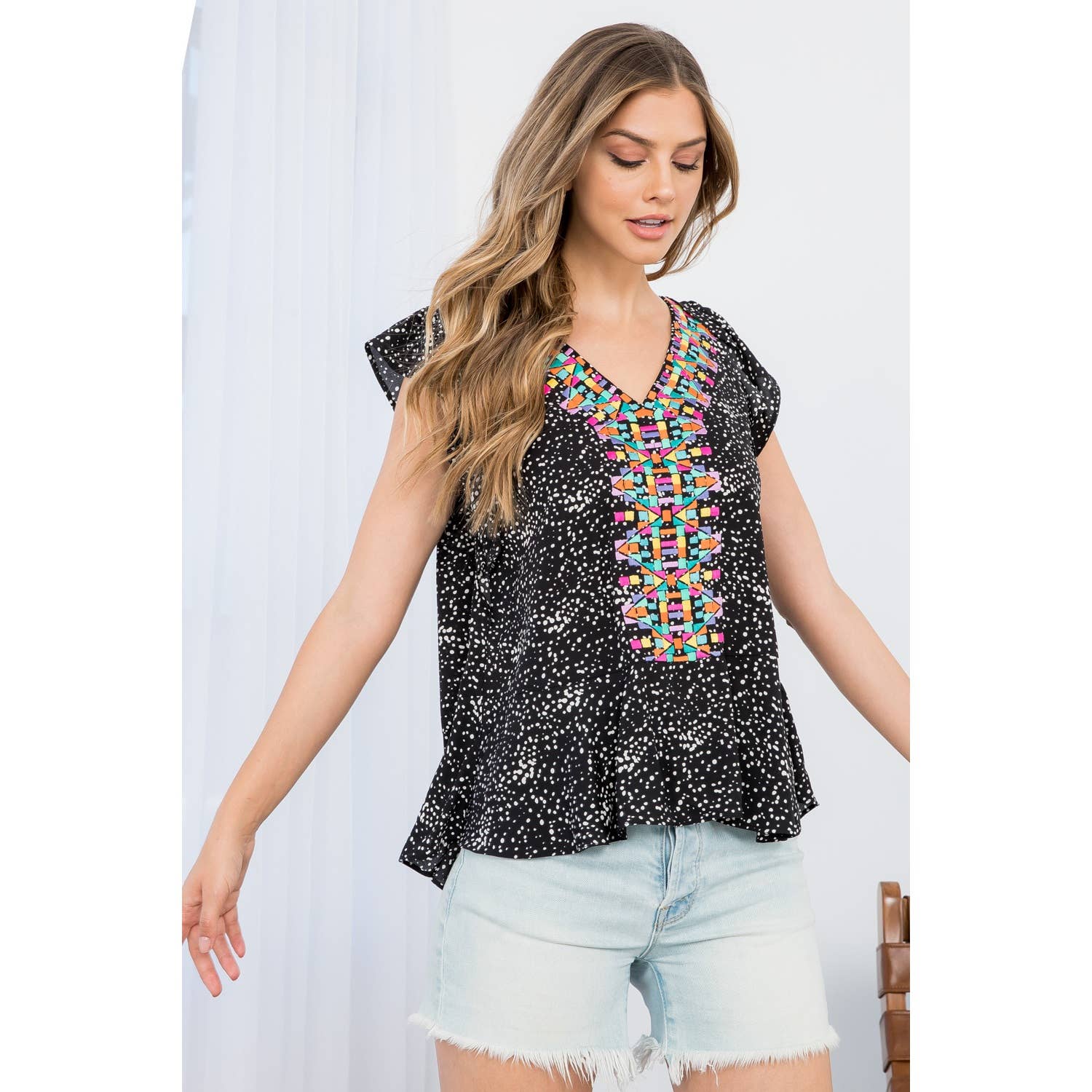 THML - Wholesale Blouse - Women's - Embroidered Flutter Sleeve Blouse9