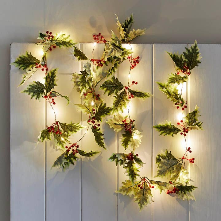 Talking Tables UK - Wholesale String lights - Holly Christmas LED String Lights - 2.2m1