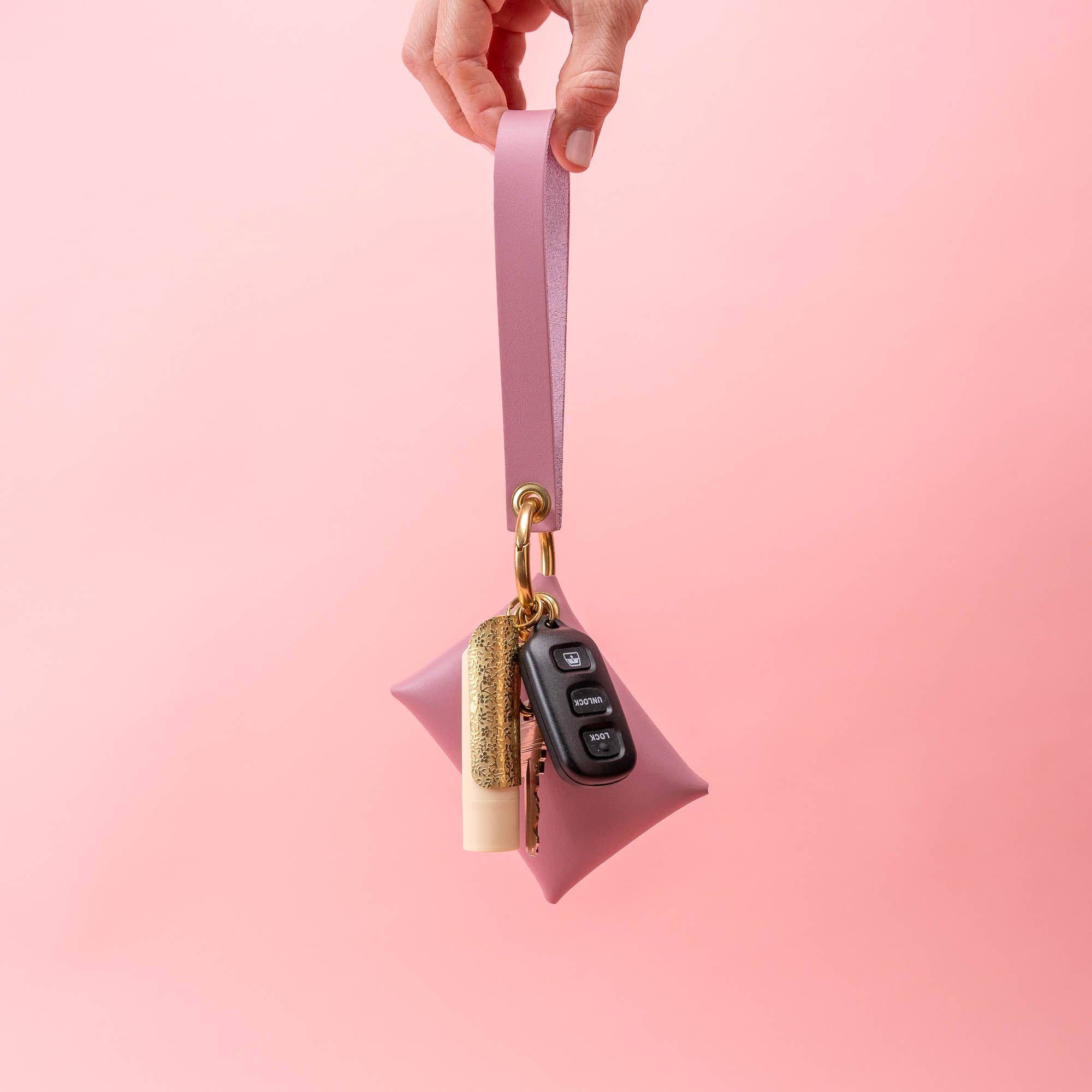 Avryn Co. - Wholesale Wristlet - Peony Matte Vachetta Leather Wristlet Wallet Set2