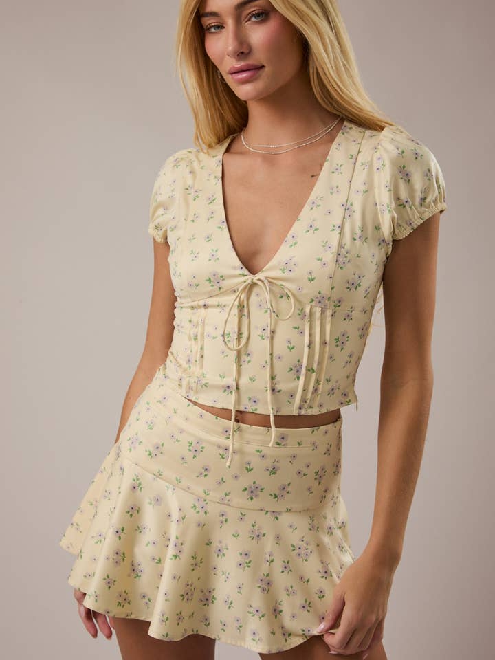 CAP SLEEVE V-NECK CROP TOP for wholesale by LE LIS