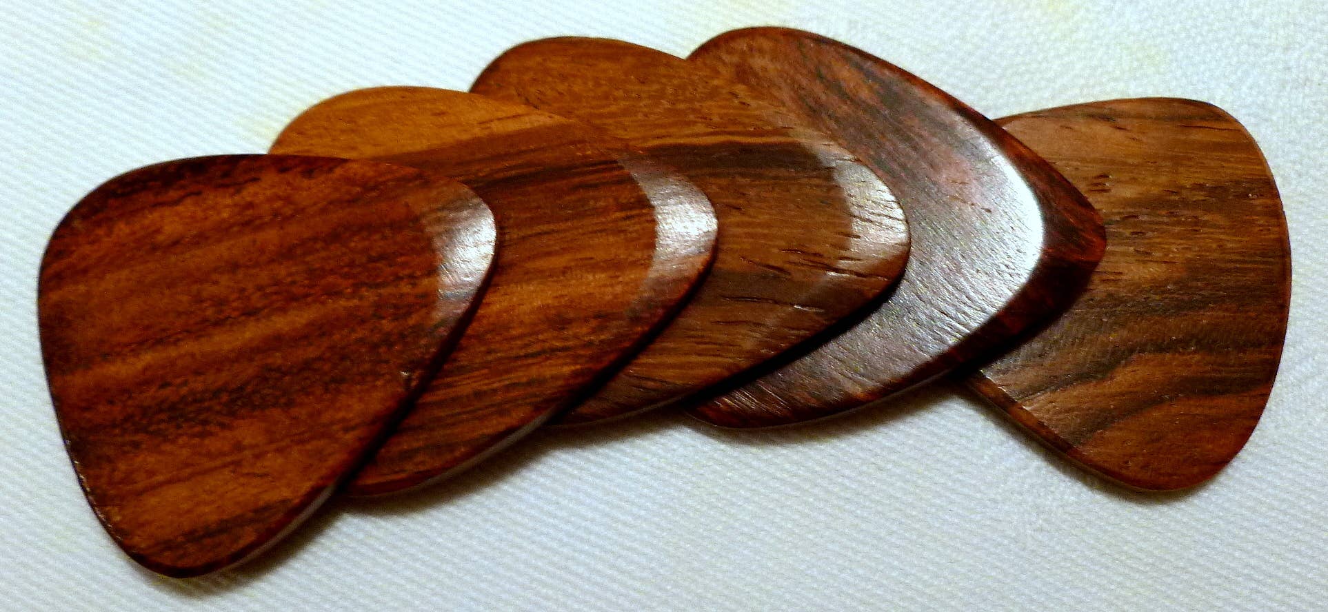 US Blues Artist Quality Guitar Picks - Wholesale Musical Instrument - ToneWood Tamarind (Pack of 3 Picks)1