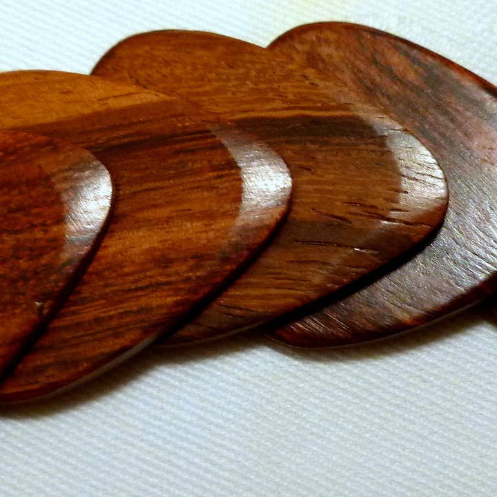 US Blues Artist Quality Guitar Picks - Wholesale Musical Instrument - ToneWood Tamarind (Pack of 3 Picks)1