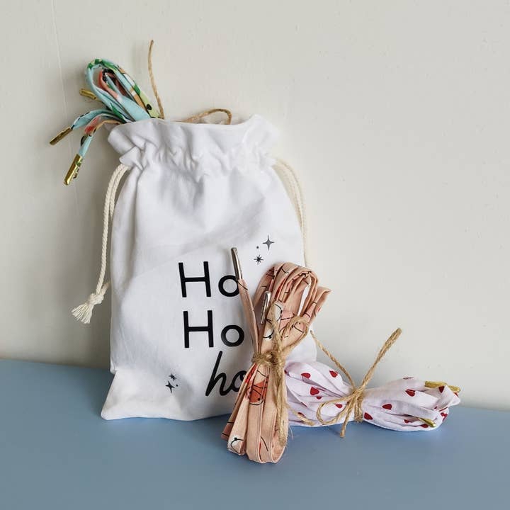 Gift box with 3 fabric laces + Christmas pouch for wholesale by Maison Alice