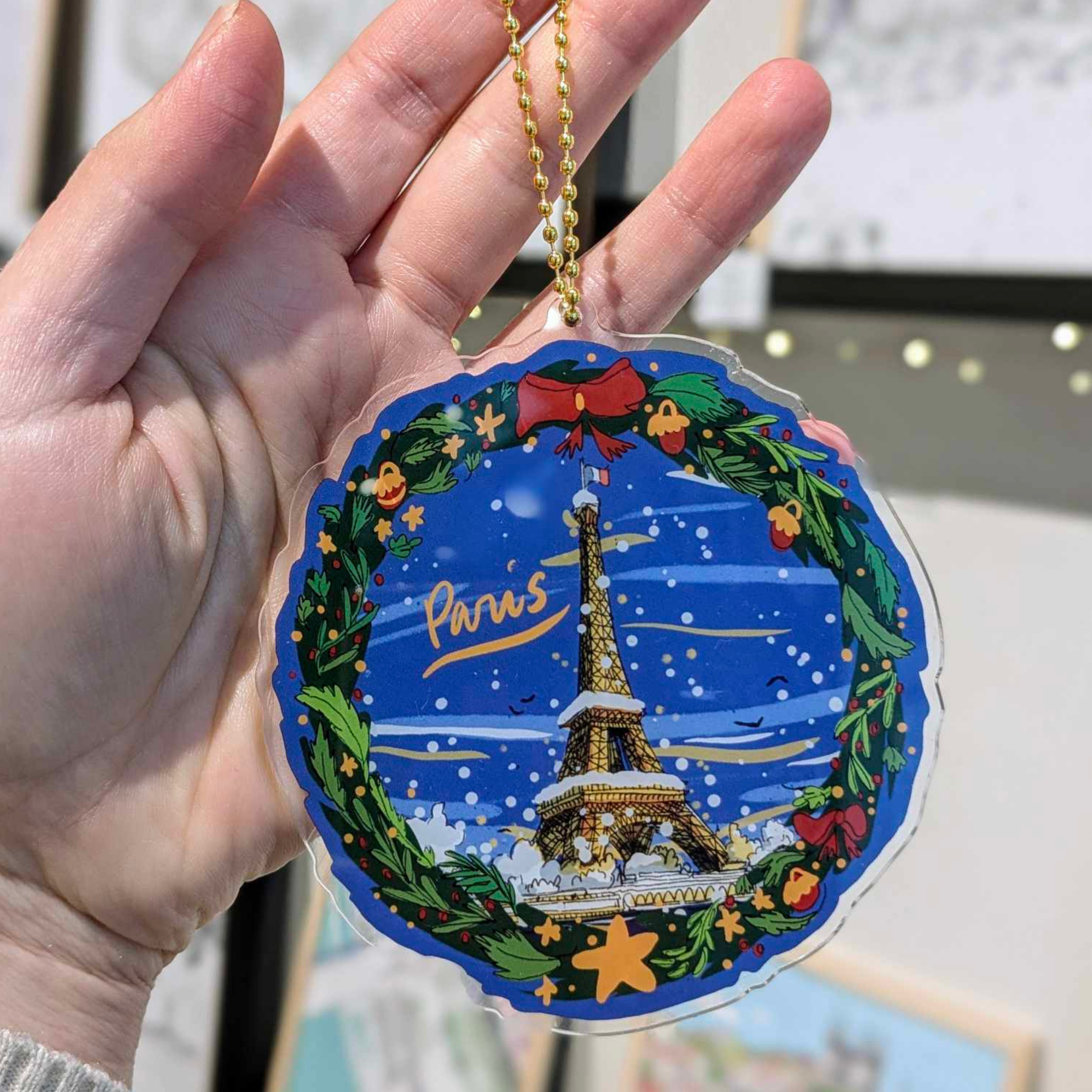 EMILIE ETTORI ILLUSTRATION - Wholesale Christmas Decoration - Eiffel Tower Christmas Ornament in the Snow2