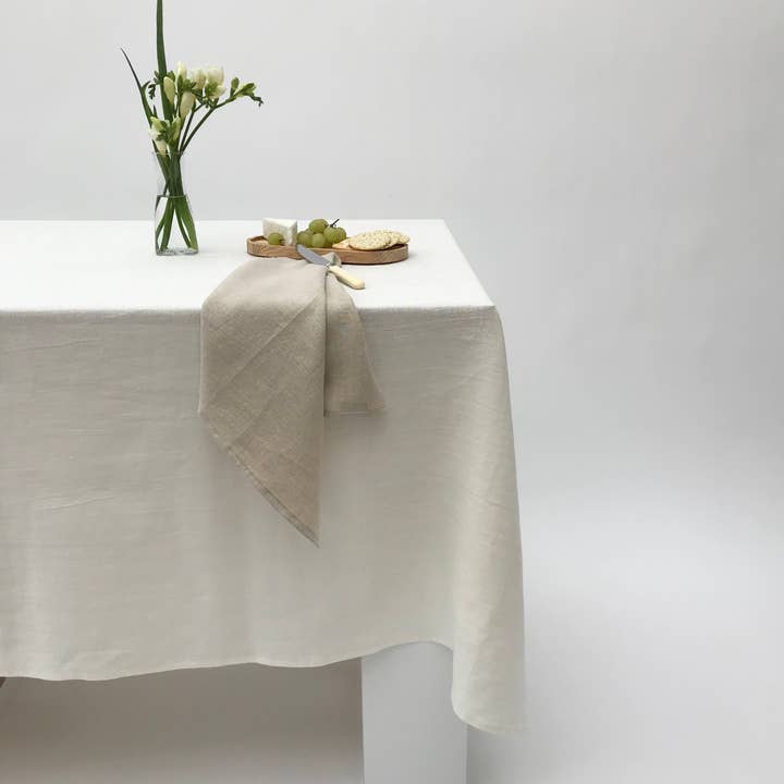 True Linen – wholesale Tablecloth – Washed Linen Off-White Linen Tablecloth2
