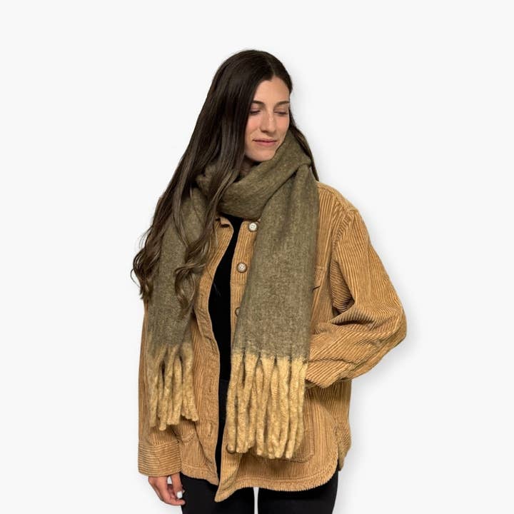 Humble Hilo - Wholesale Scarf – Women's - Humble Hilo Woven Chunky Scarf Cocoon Fringe1