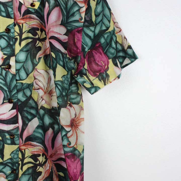 Sun's Out! - Wholesale Button Down Shirt - Women's - Vintage Short-Sleeve Button Up Blouse - Original Length24