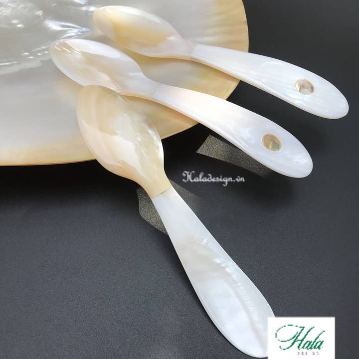 Hala Design - Wholesale Table Spoon (Cutlery) - Mother of Pearl and Golden Oyster Caviar with Abalone Spoon4
