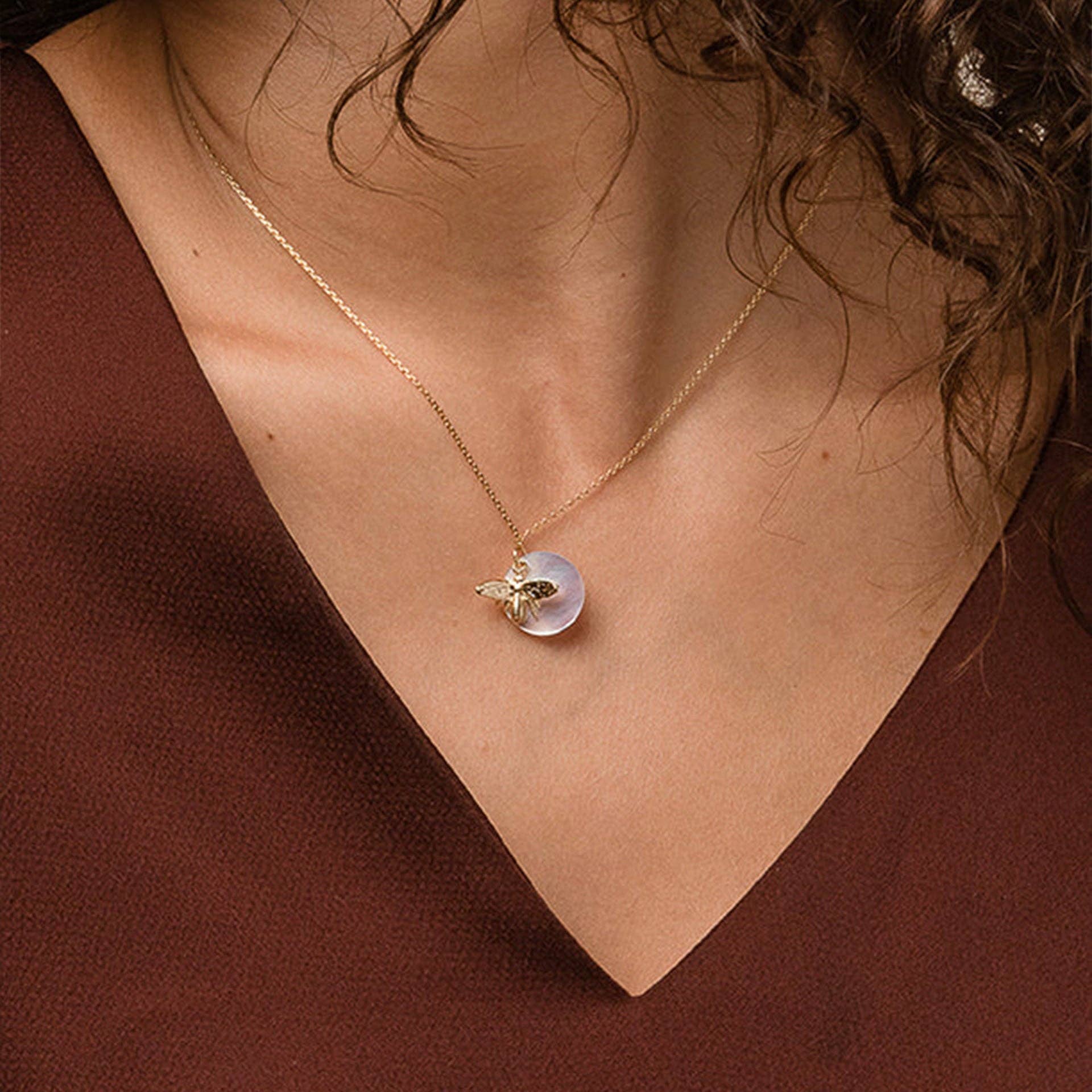 Bearfruit Jewelry - Wholesale Pendant/Charm Necklace - Bee Pearl Necklace1