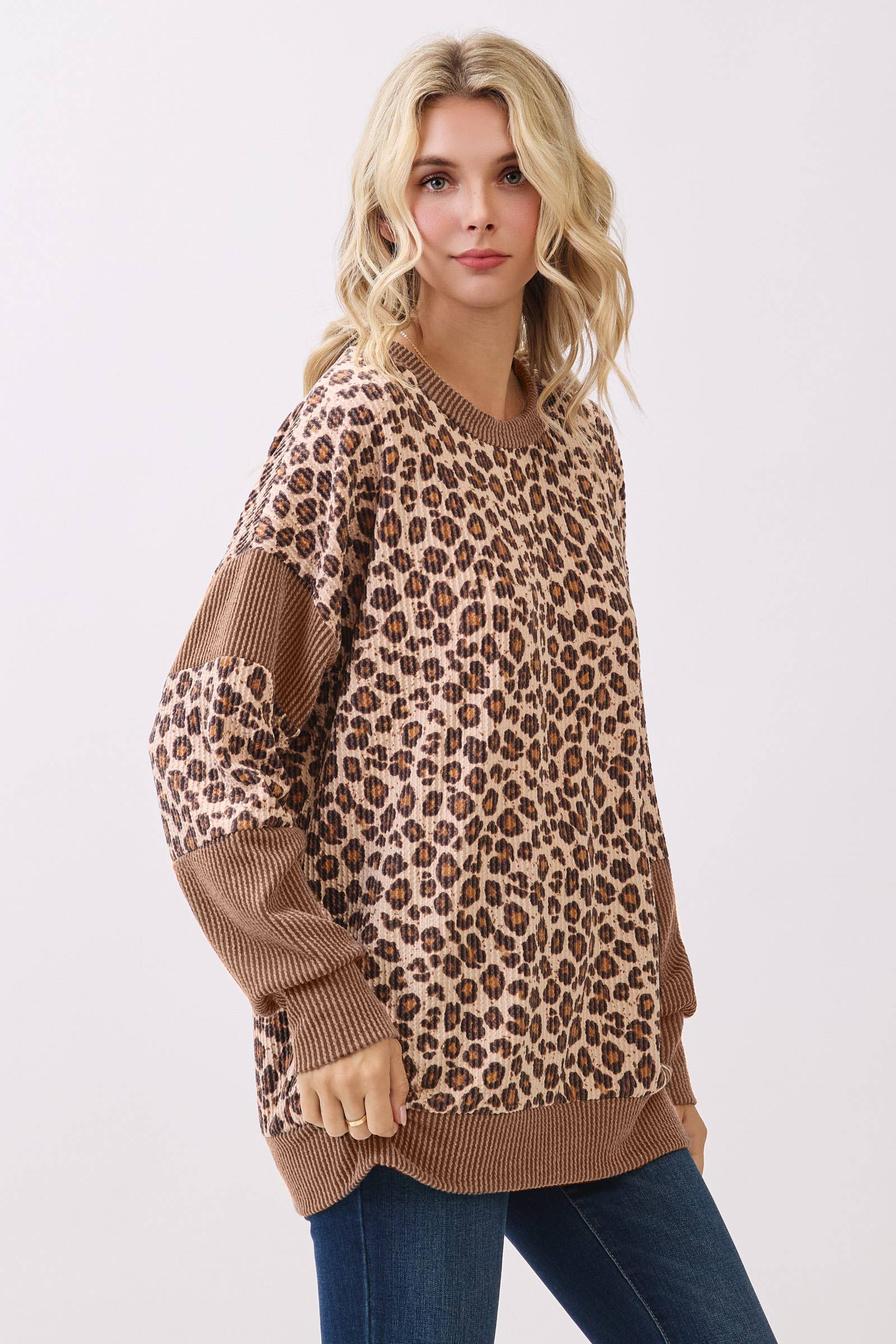 7th Ray - Wholesale Sweatshirt - Women's - Leopard print drop shoulder pullover sweatshirt T611610