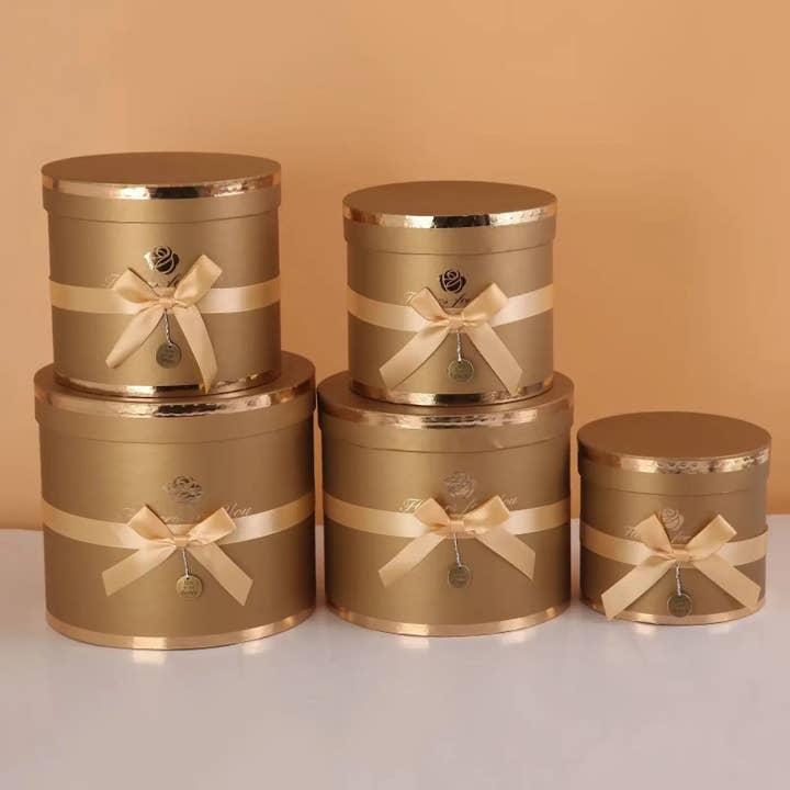 Elegant Design Supply – wholesale Gift box – Round Flower Gift Box with Bow and Medaillon1