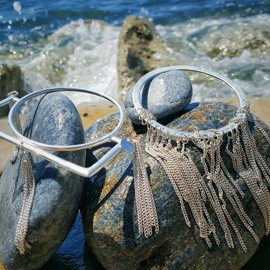 Bisjoux - Wholesale Bangle Bracelet - Fringe Bangle silver plated bracelet1