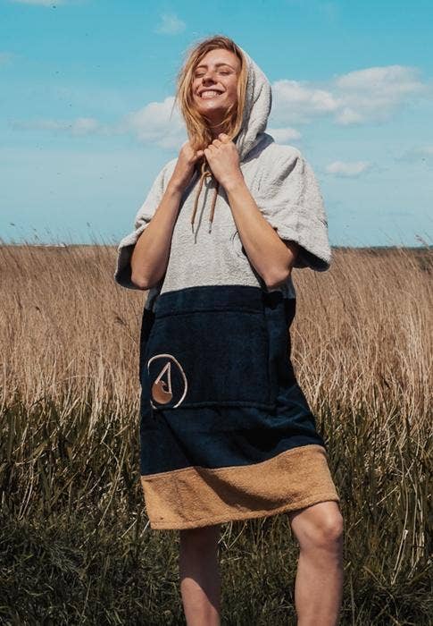 WAVE HAWAII - Wholesale Poncho - Women's - WAVE HAWAII Poncho Soul3