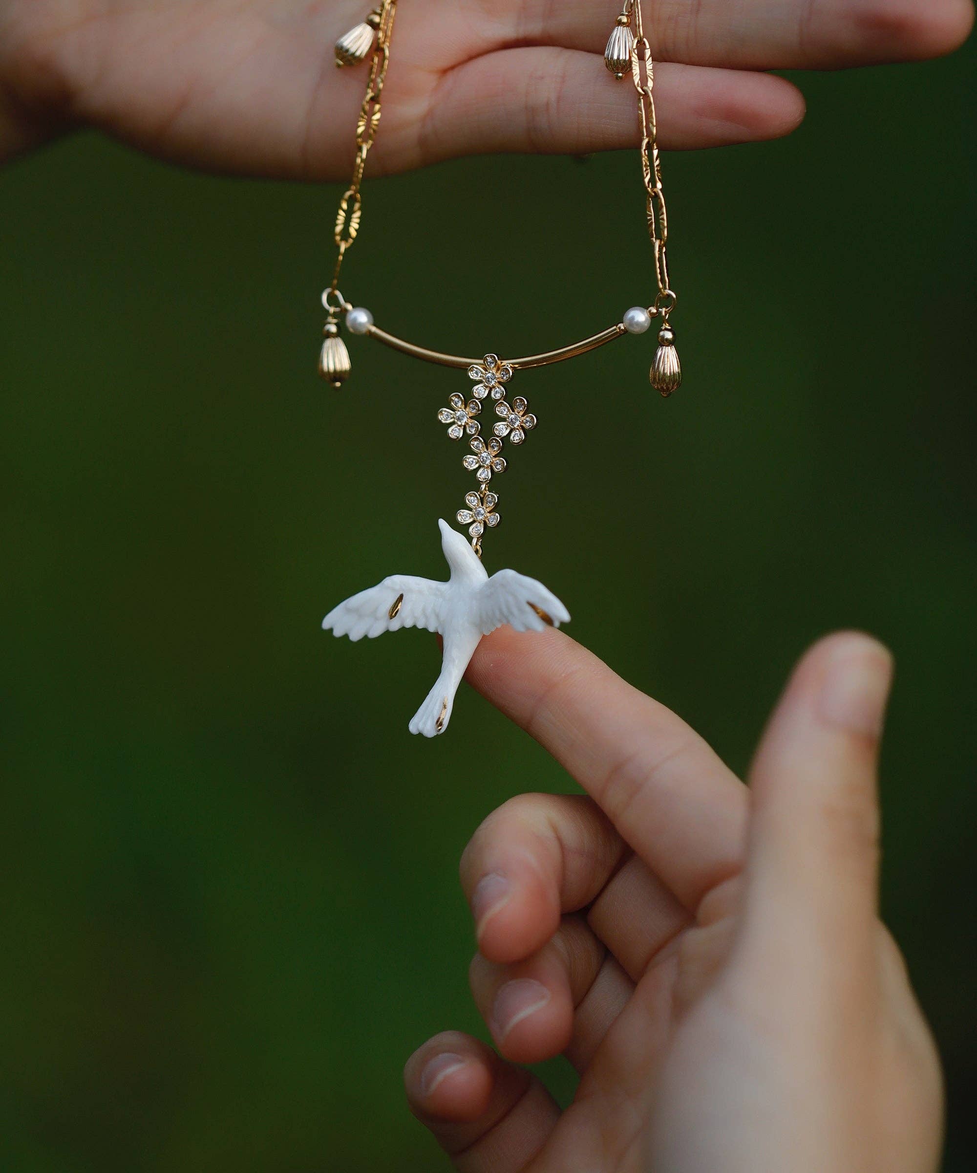 Vermilion Collection - Wholesale Pendant/Charm Necklace - YIHE Ceramic Necklace "Flight of Grace"1