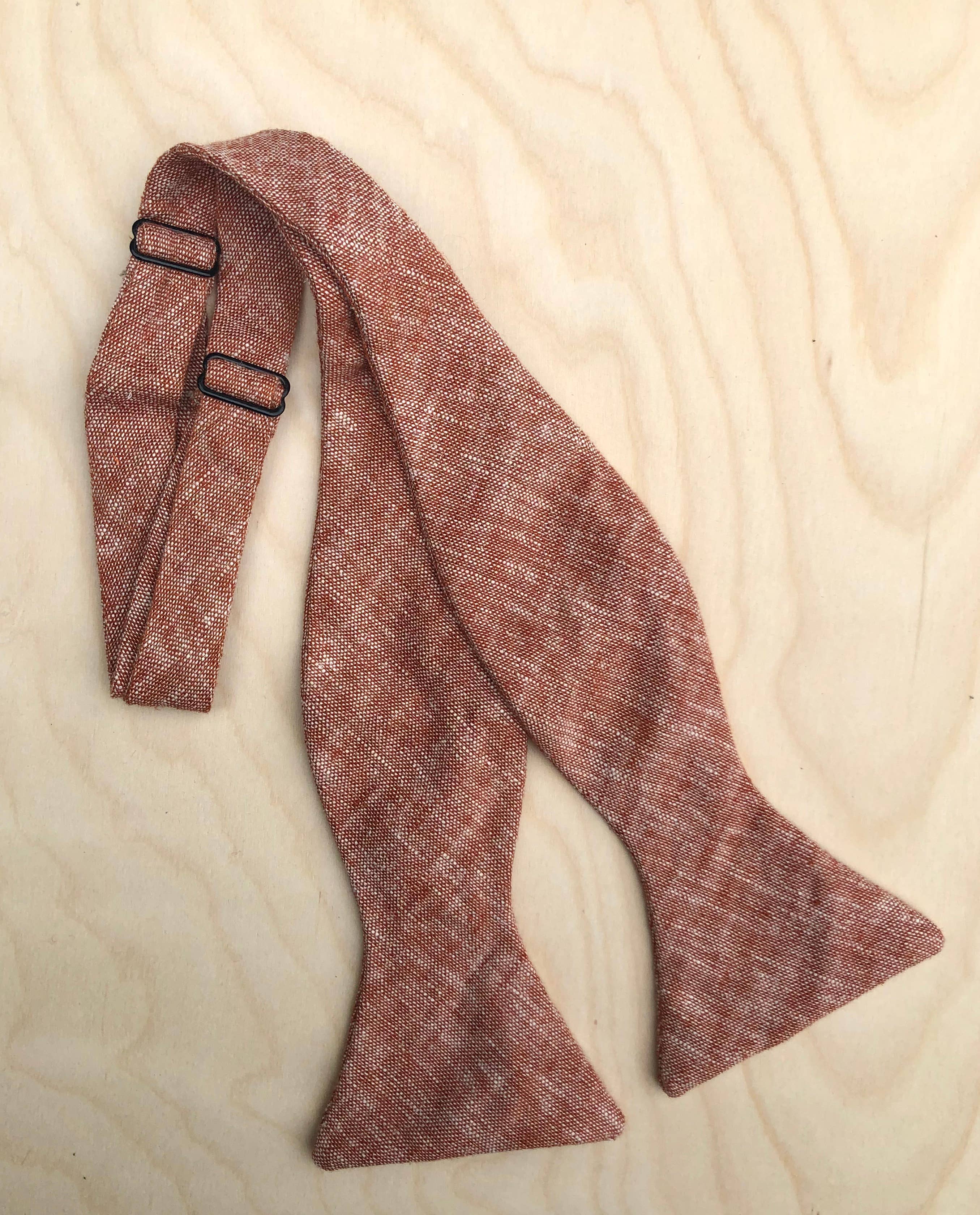 Lindsay Brook Designs - Venta al por mayor Pajarita - Hombre - Pajarita de lino naranja quemada6