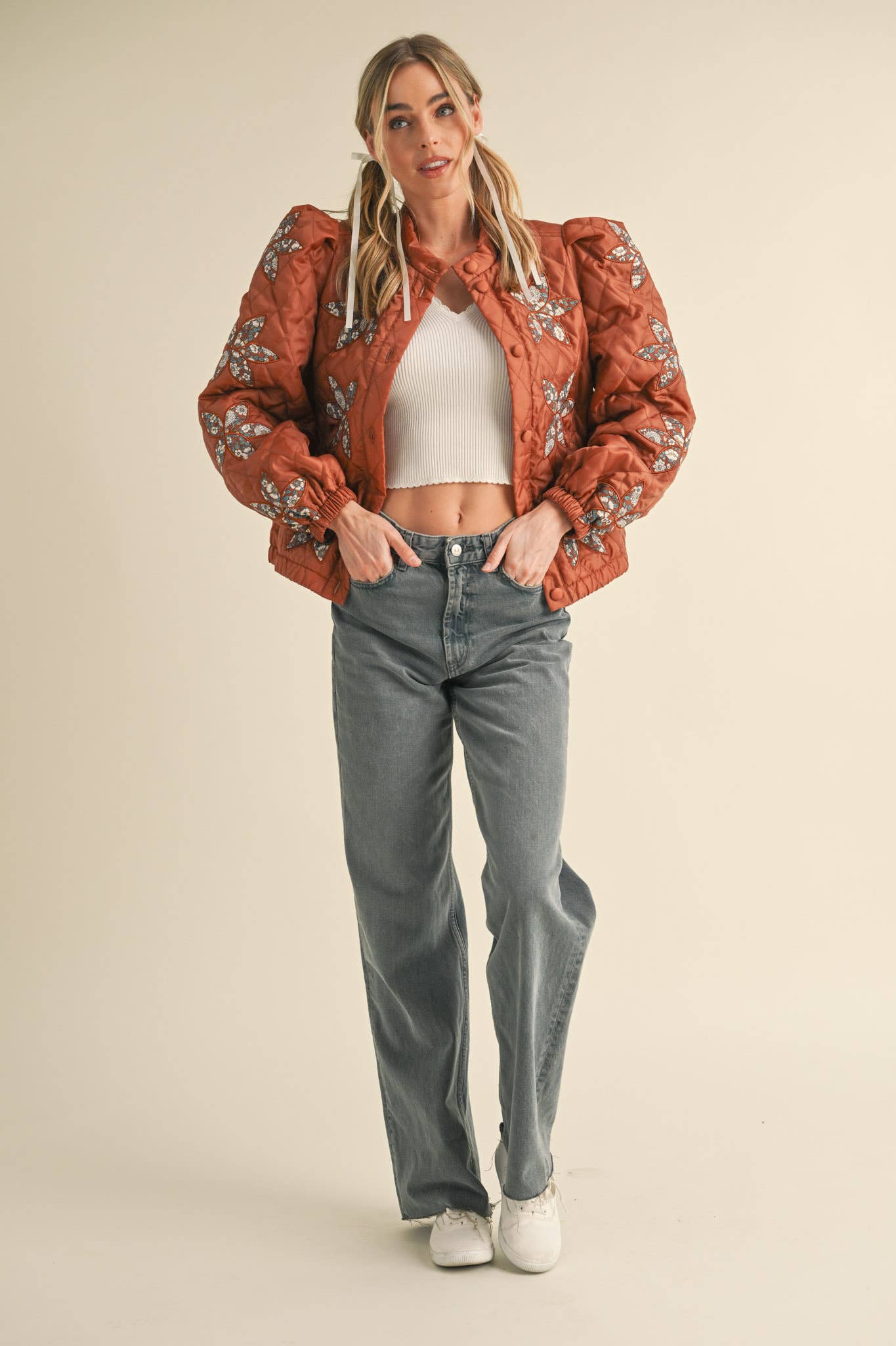 &MERCI - Wholesale Jacket - Women's - QUILTED JACKET WITH FLORAL PATCHWORK MJK330029