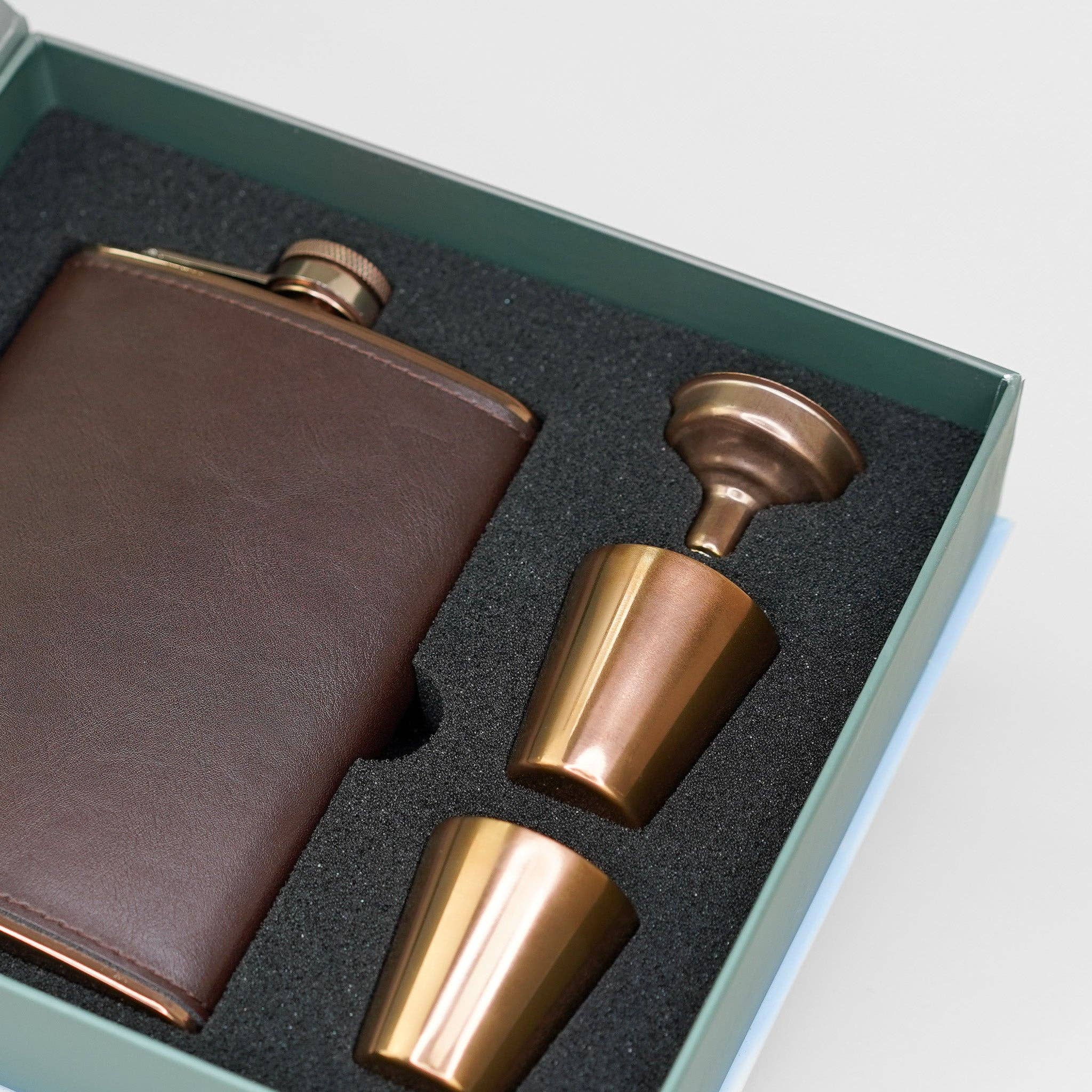 Sophos – wholesale Flask – 4 Piece Copper Hip Flask Set1
