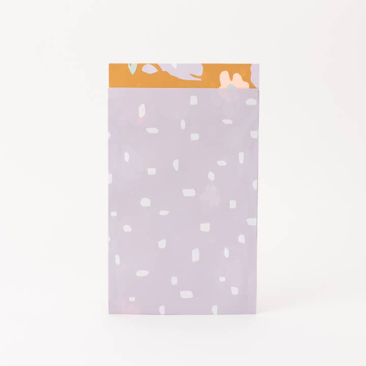 liebevoll verpackt – Großhandel Geschenktüten – Papiertüten Minimalismus, Flieder1