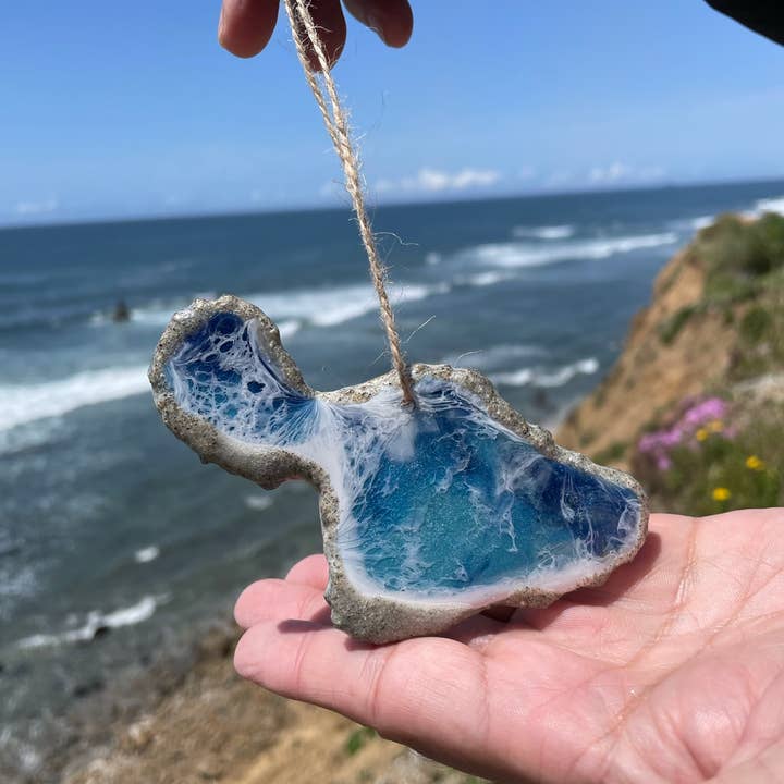 Flow Art Studios - Wholesale Ornament - Maui Hawaii State Ocean Ornament