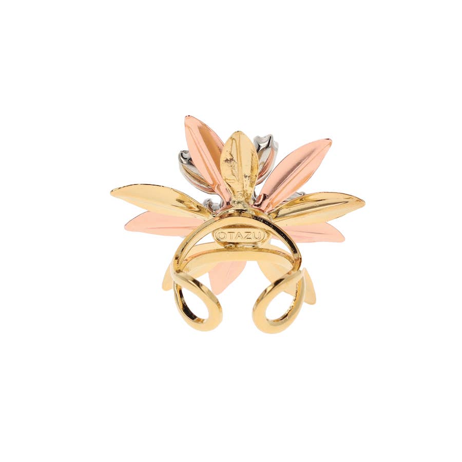 OTAZU - Wholesale Cocktail/Statement Ring - La Bloemen Crystal Flower Ring - Small4