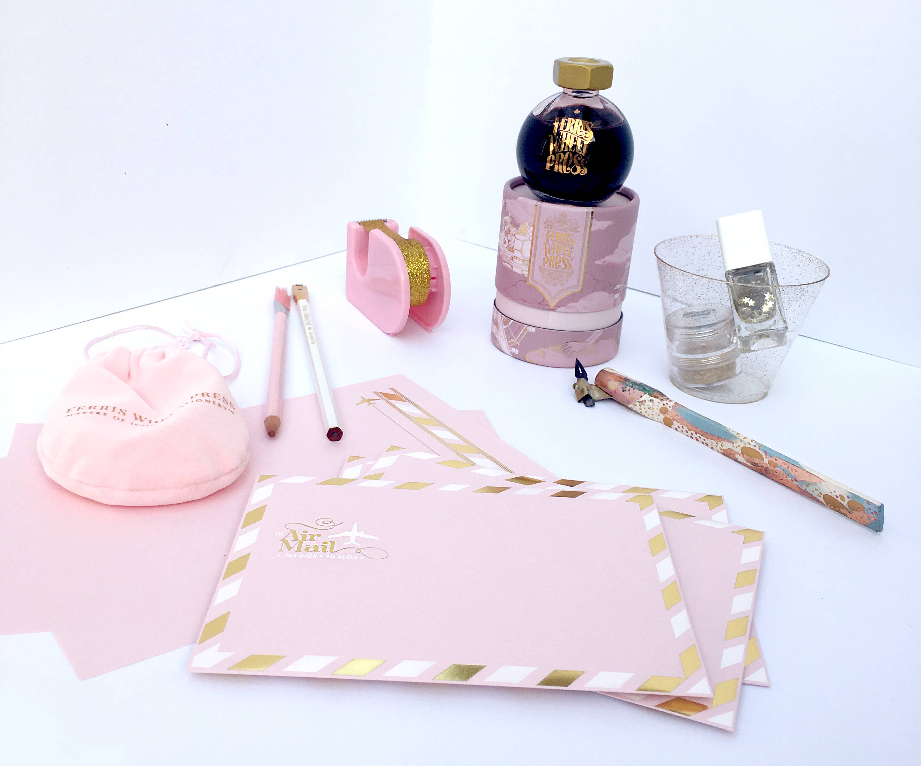 LA PAPER LOVER - Wholesale Envelopes - Airmail Pink Gold and White Envelopes Set1