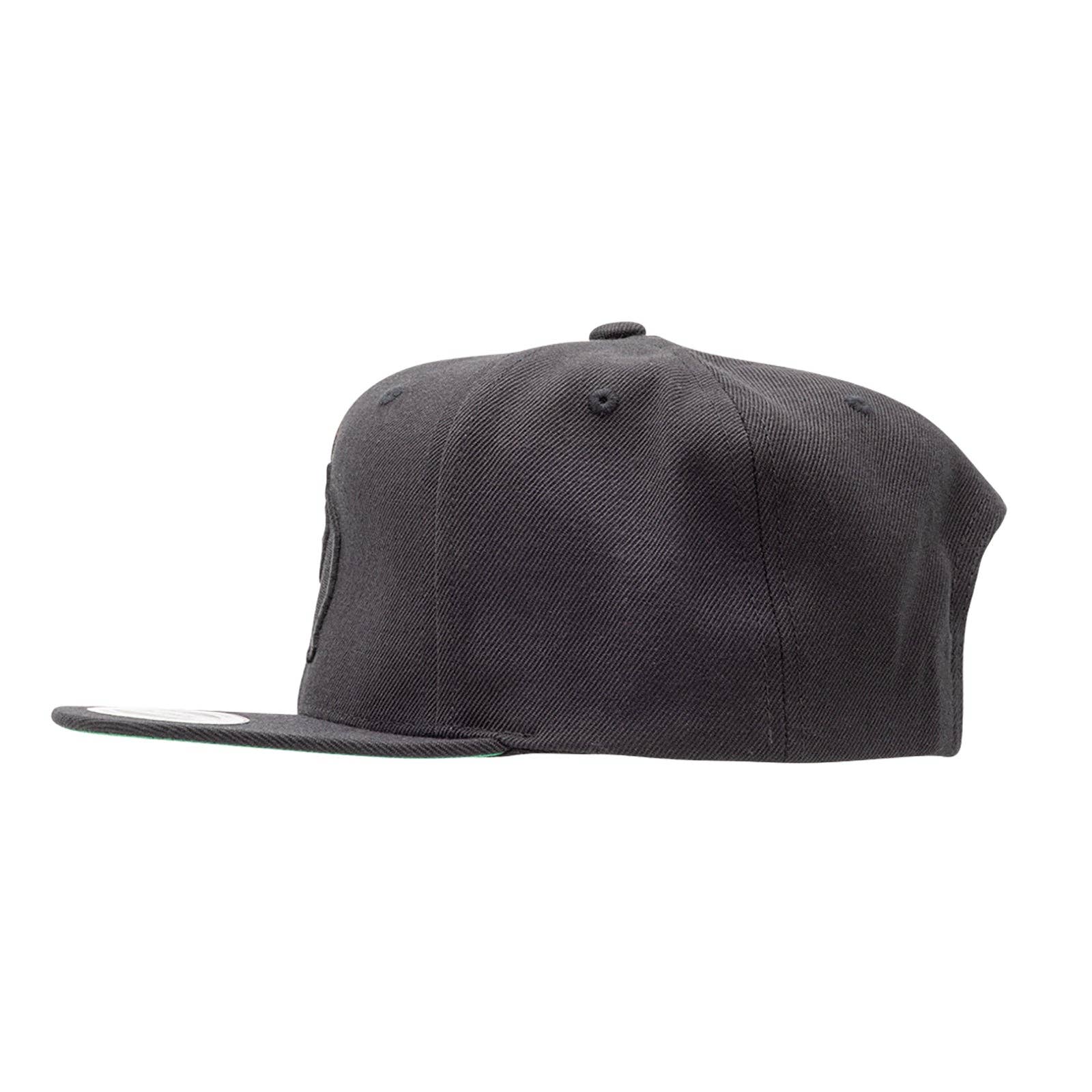 LitezAll - Wholesale Flat Brim Cap - Men's - Kodiak® Black Snapback Hat1