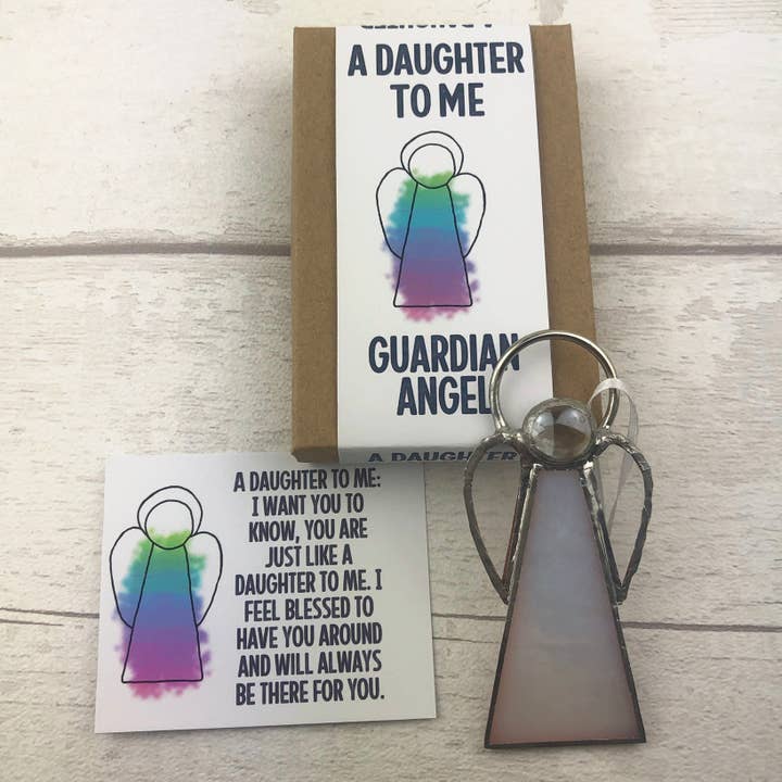 GlassHouse Design – Großhandel Sonnenfänger – Daughter To Me Angel — Handgefertigtes Buntglasgeschenk5