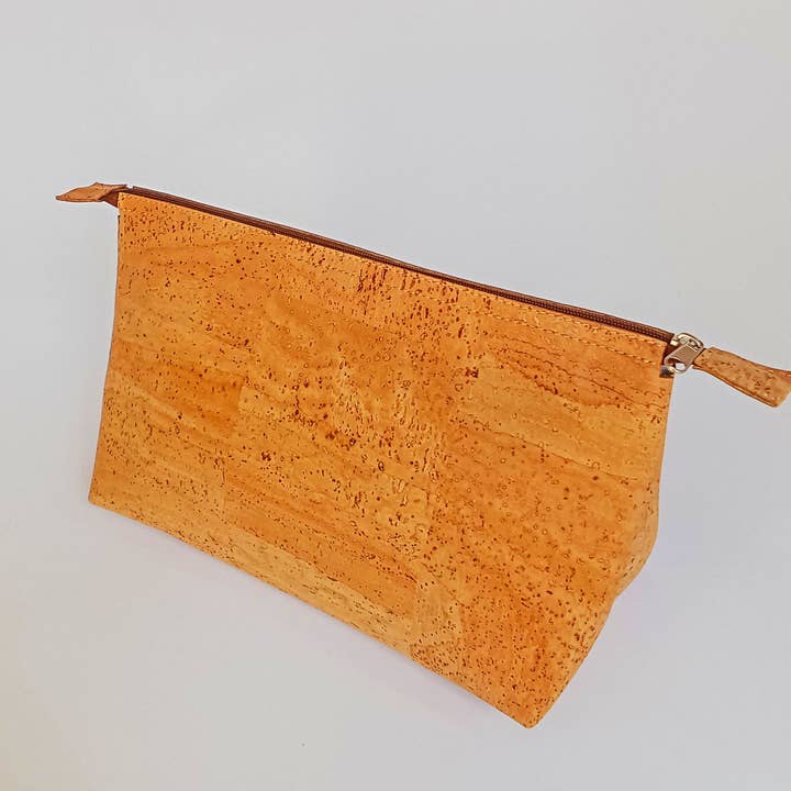 Natural Cork Cosmetic Bag for wholesale by Line Cork
