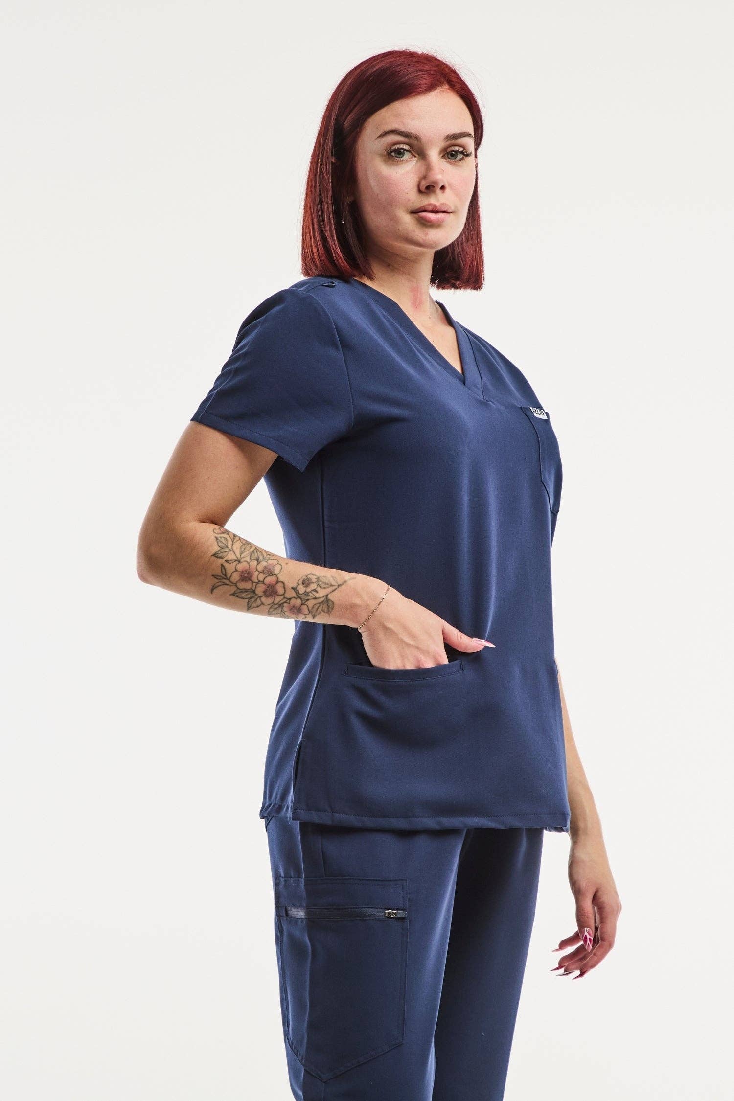 AELIN - Wholesale Healthcare Uniform - Women's - Paris - Tunique Médicale Stretch - Femme - Bleu Marine1