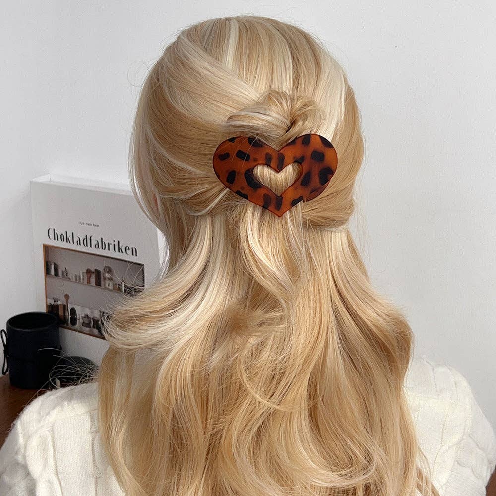 Dipped Shop - Wholesale Hair Clip - Women's - Stylish Flat Hair Heart Claw Clip DP25E89112