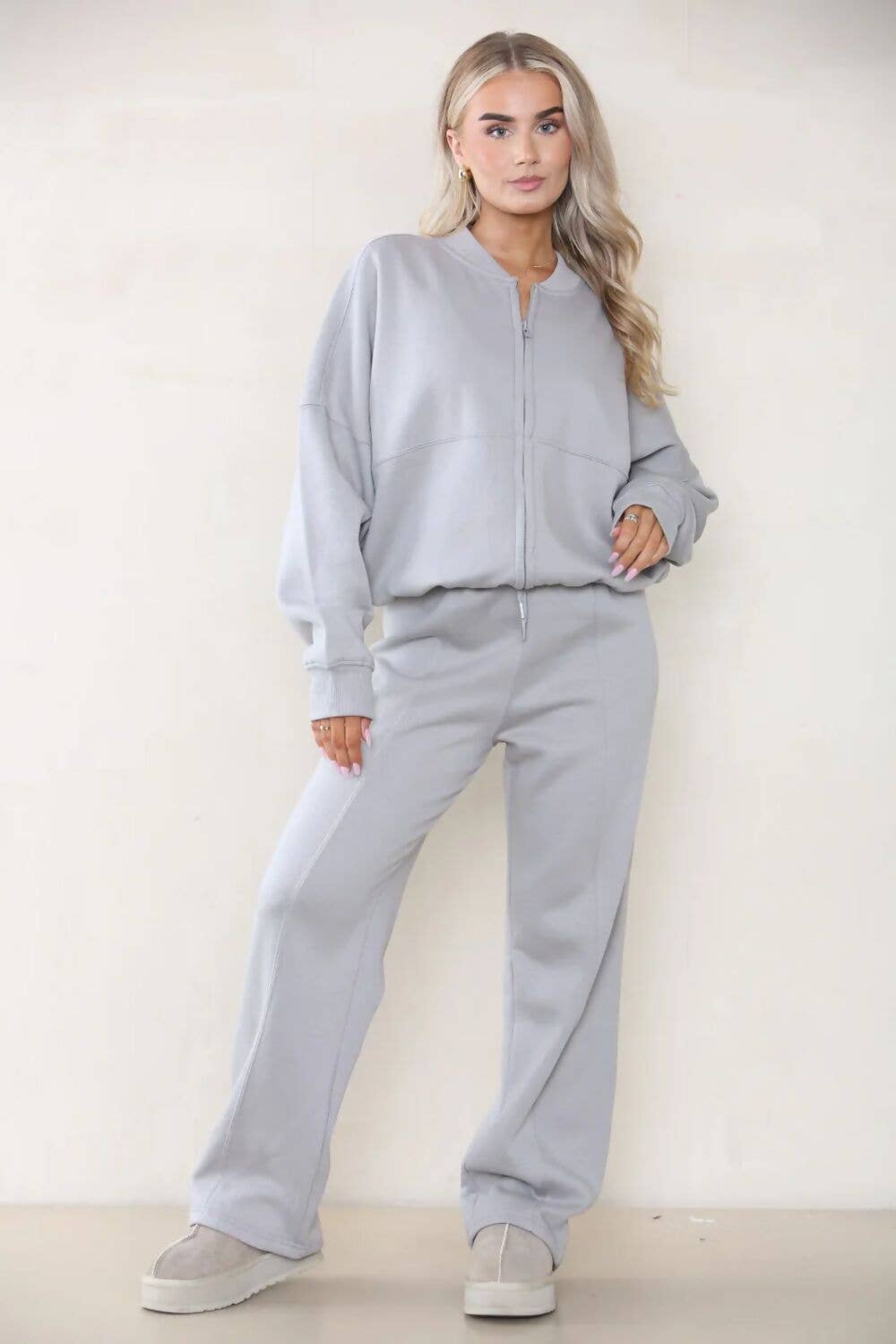 justyouroutfit - Wholesale Lounge Set - Women's - BOMBER SWEATSHIRT WITH STRAIGHT-LEG JOGGER6