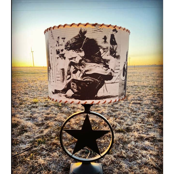 Red Dirt Ranch Clothing Company - Vente Abat-jours - Abat-jour tonneau Old West Cowgirls3