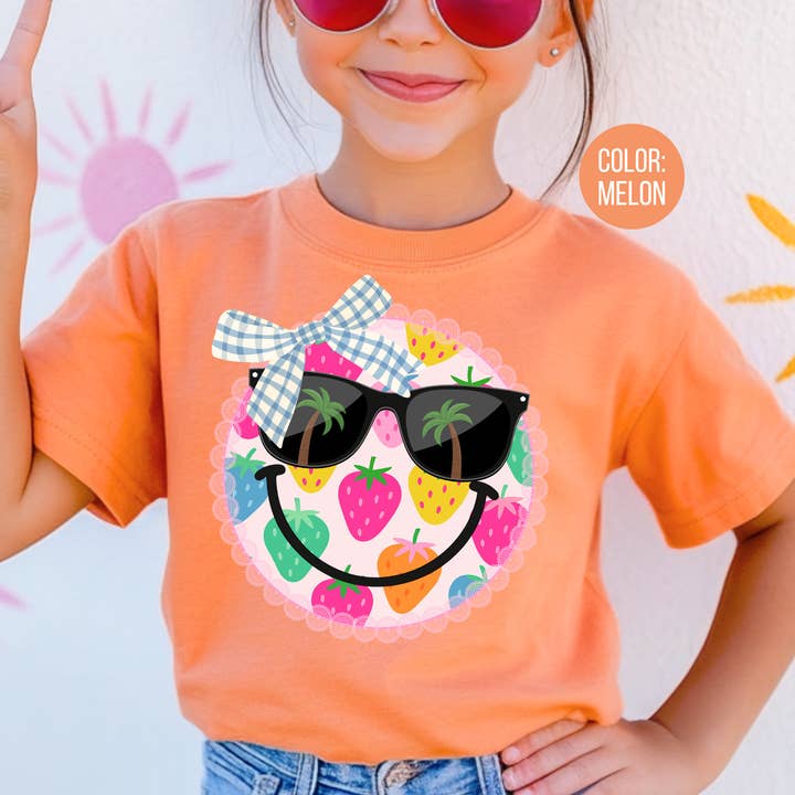 T-shirt visage souriant fraise Comfort Colors®, t-shirt d'été pour la vente par The Shirt Company