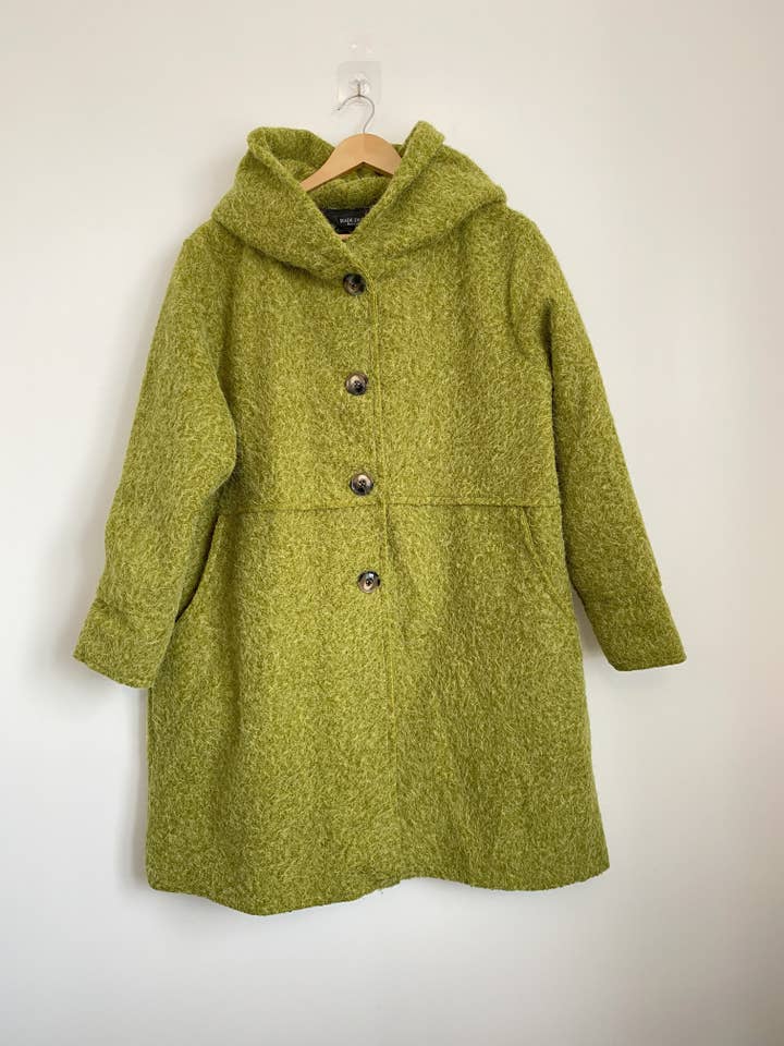 Abrigo con capucha BLL-M800 para venta al por mayor de ORNELLA PARIS