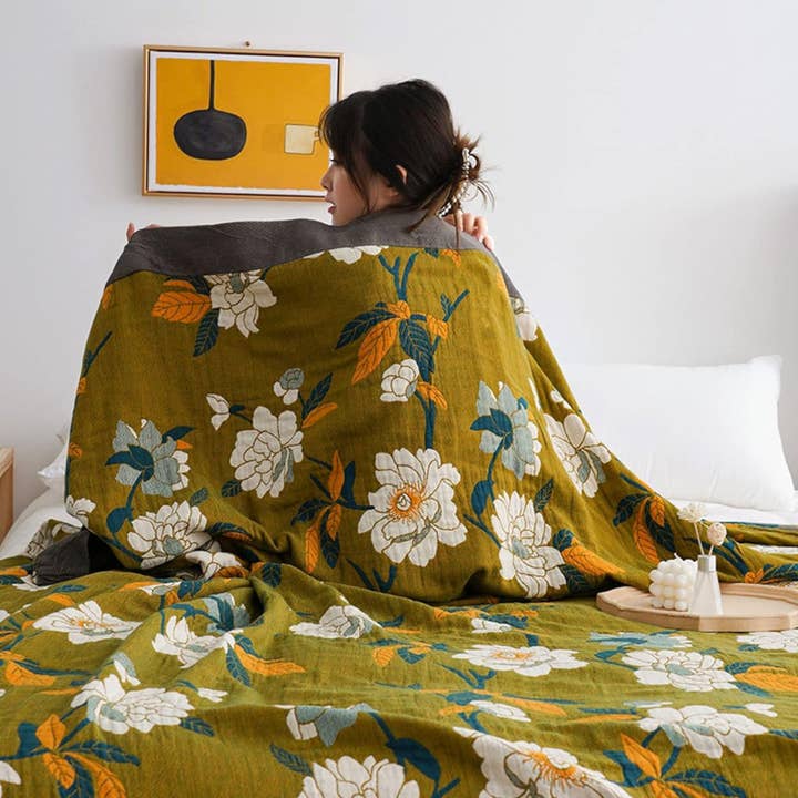 Moderny - Wholesale Quilt - Olive Flower Quilt