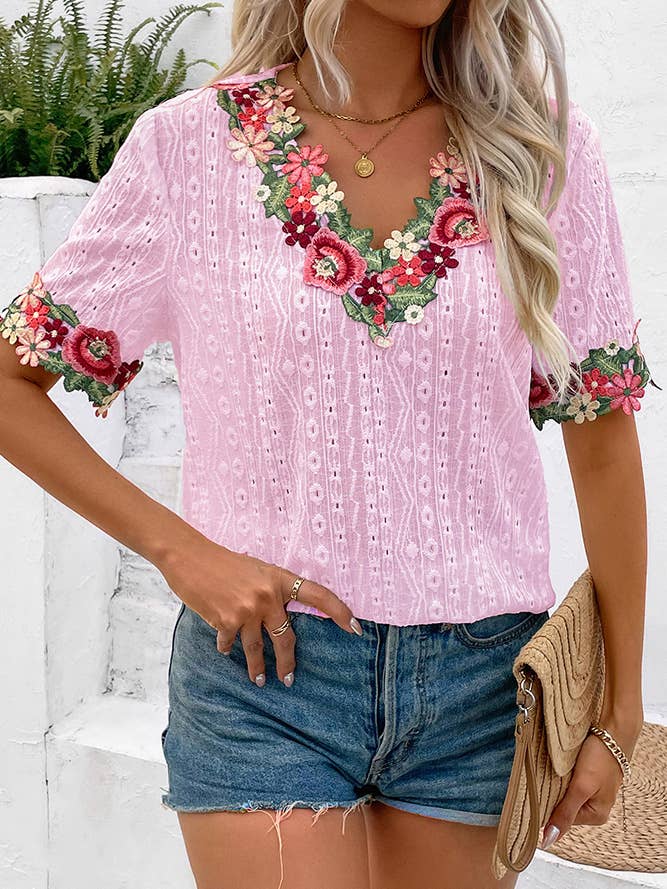 UNISHE - Wholesale Blouse - Women's - Plain Eyelet V Neck Embroidery Lace Blouse YBL0787