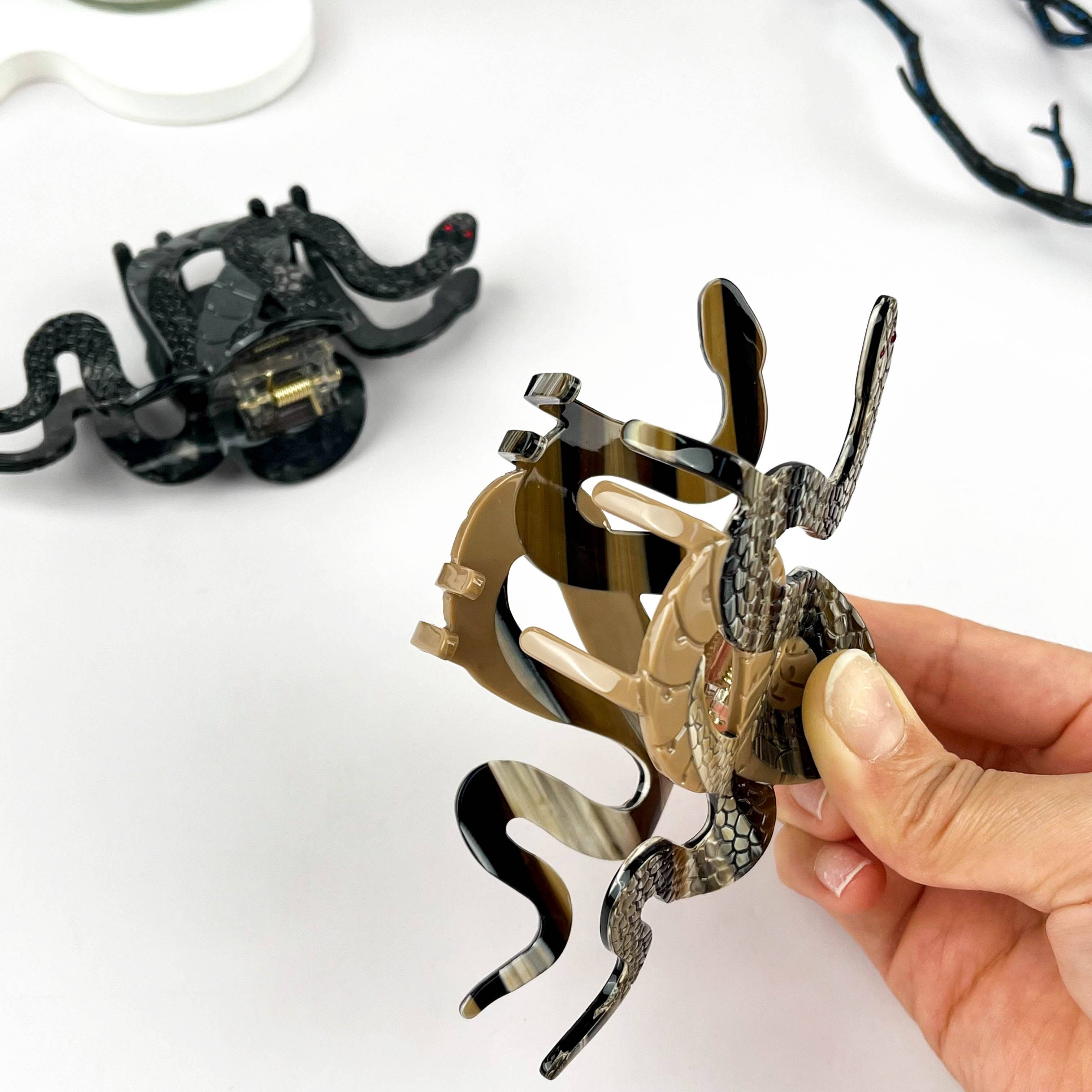 mildstyles - Wholesale Hair Clip - Women's - Two-color Snake Hair Clip, Acetate Animal Claw Clip4