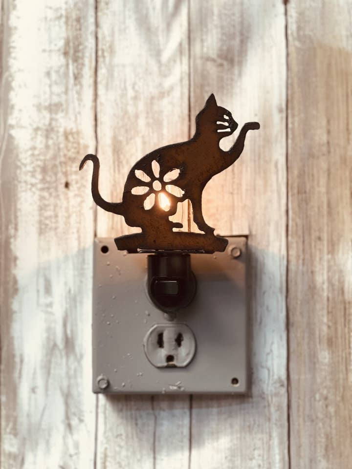 Cat GARDEN FRIEND Night light Image Kitty Pet Gift for wholesale by Universal Ironworks USA