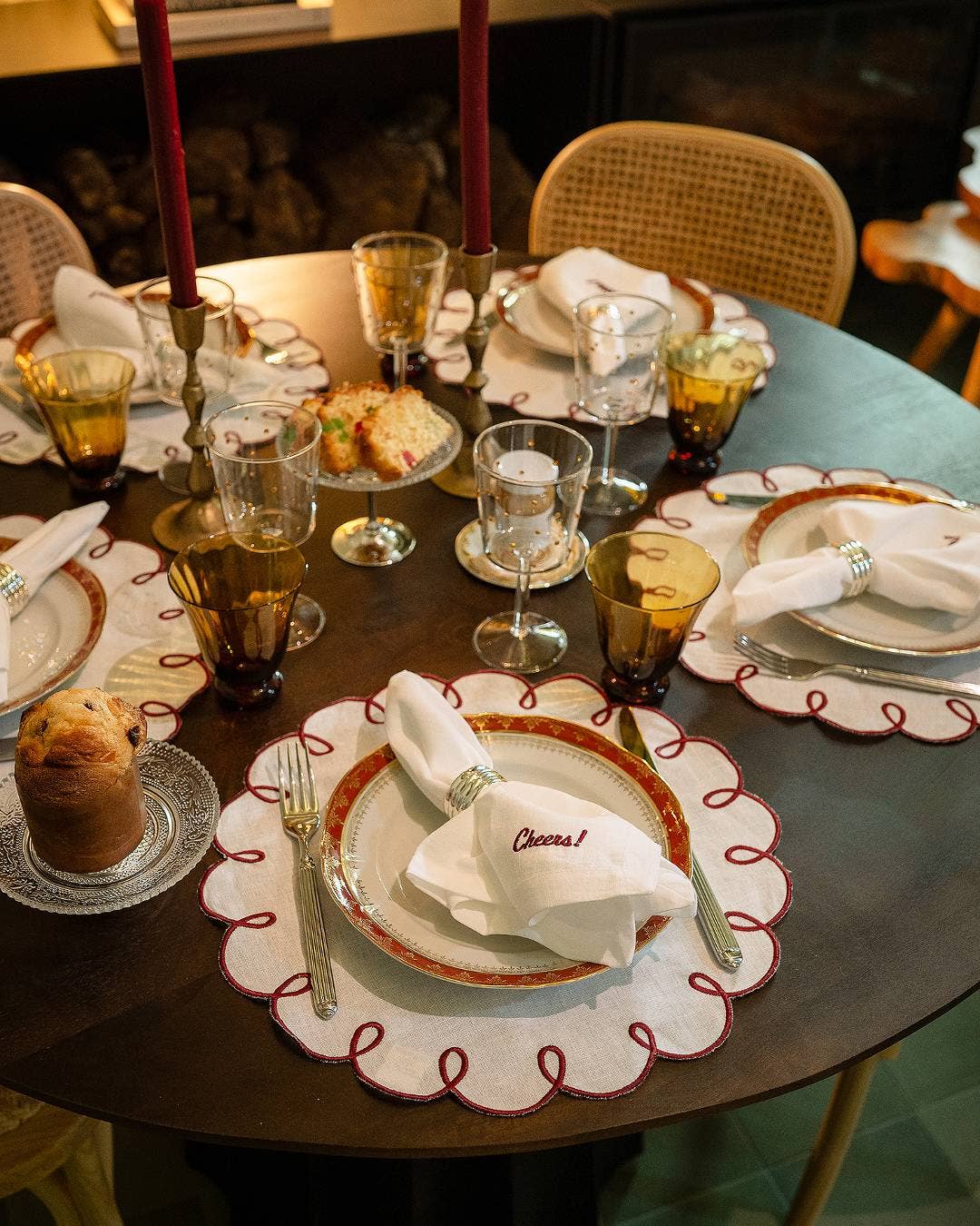 Mariaida Home – wholesale Tablecloth – Individual Lisbon, White with Bordeaux3