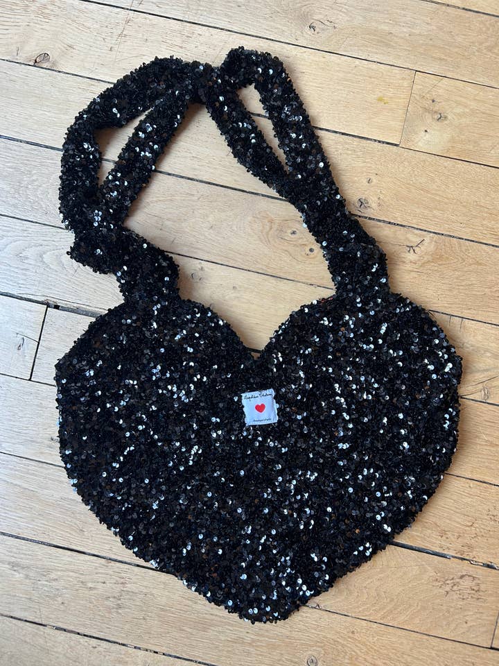 Tote bag COEUR paillettes noires for wholesale by Léopoldine Chateau