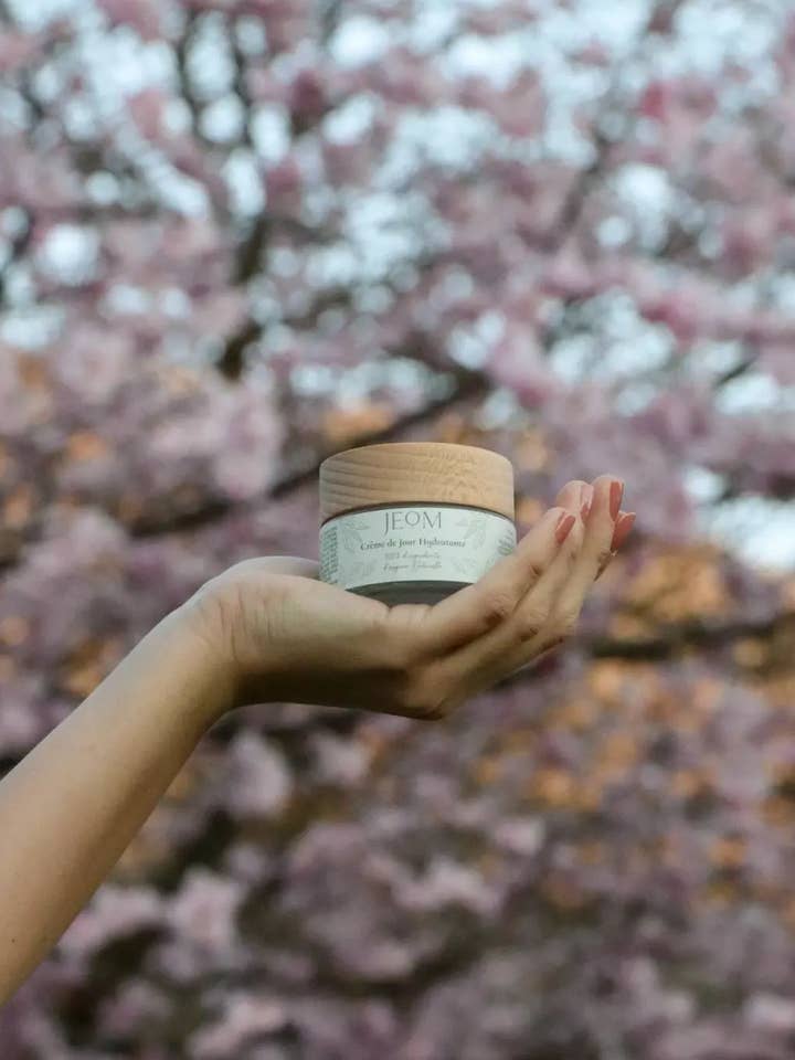 Moisturizing day cream for wholesale by JEOM