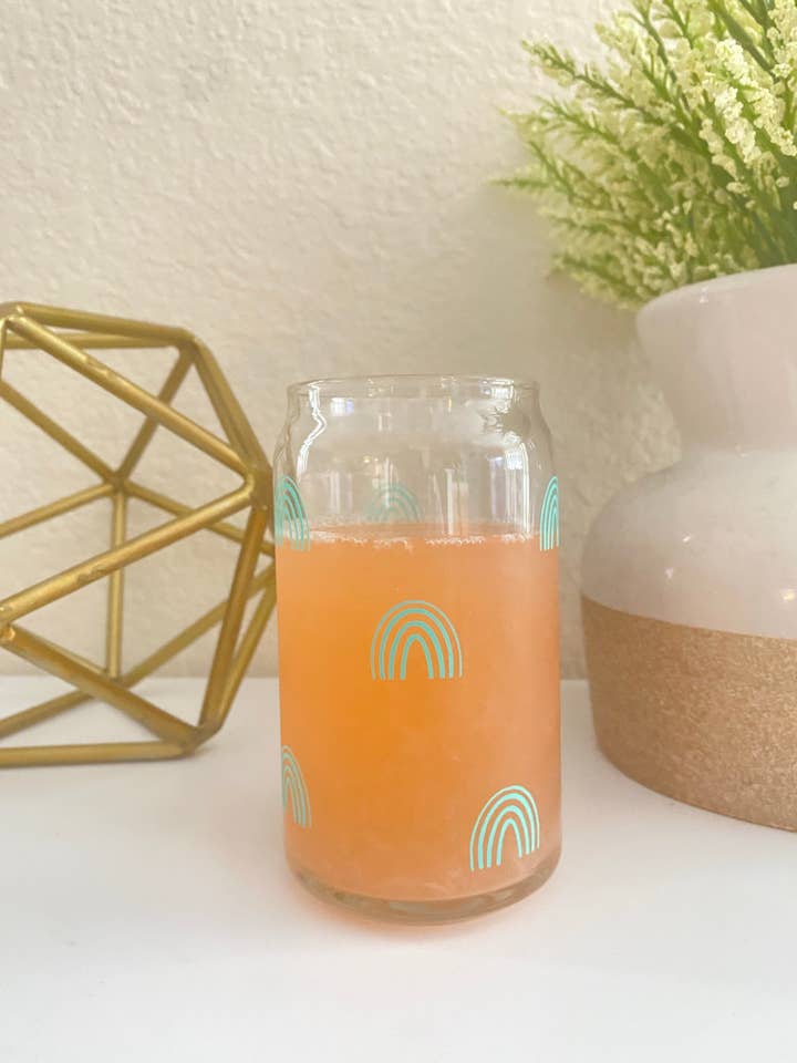 Gobelet en verre Mini Rainbows de 16 oz pour la vente par Will + Vivi