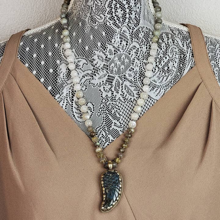 ZINC Designs - Wholesale Pendant/Charm Necklace - Labradorite Angel Wing Beaded Necklace