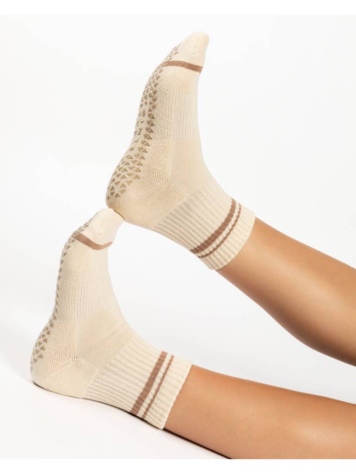 Pointe Studio - Wholesale Socks - Women's - Women's Varsity Ankle Grip Sock