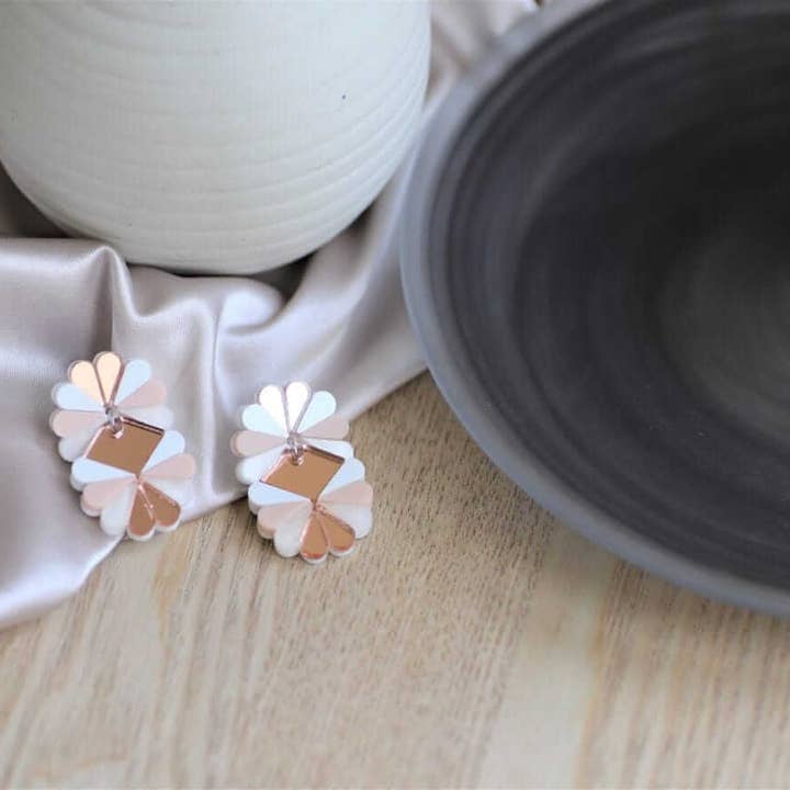 Little Geraldine - Wholesale Stud/post earrings - Flourish Stud4