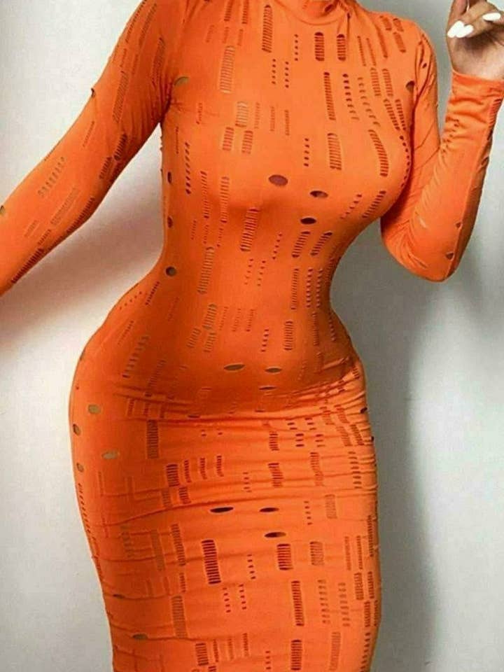 ROBE MOULANTE pour la vente par La'Chelle Boutique Wholesale