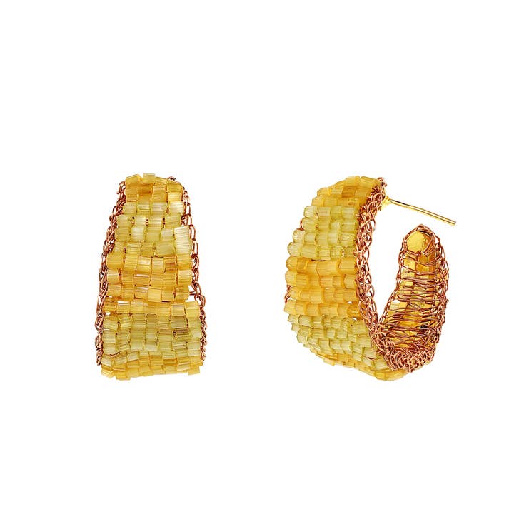 Botergele Mix Nyx Hoop Handgemaakte Gehaakte Oorbellen voor wholesale door Lavish By Tricia Milaneze