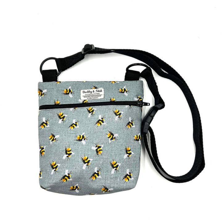 Barkley and Fetch – wholesale Pet treat bag – Dog – Bee Print Dog Walk and Treat Bag-Grey1