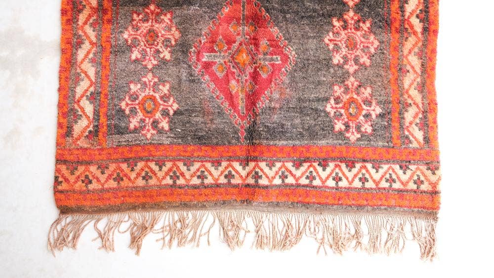 bazarifinagh - Wholesale Area Rug - Black Vintage Moroccan rug made from wool 4x10ft1